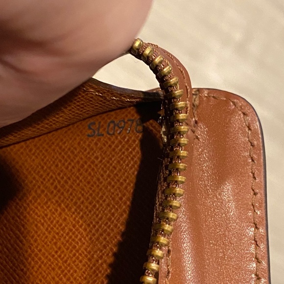 Authentic Louis Vuitton Pochette Homme clutch - Picture 7 of 7